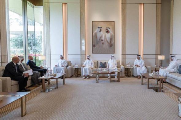 مكتوم بن محمد يبحث مع المدير التنفيذي لـ«سيمنس للطاقة» مستجدات القطاع العالمي وفرص التعاون المشترك